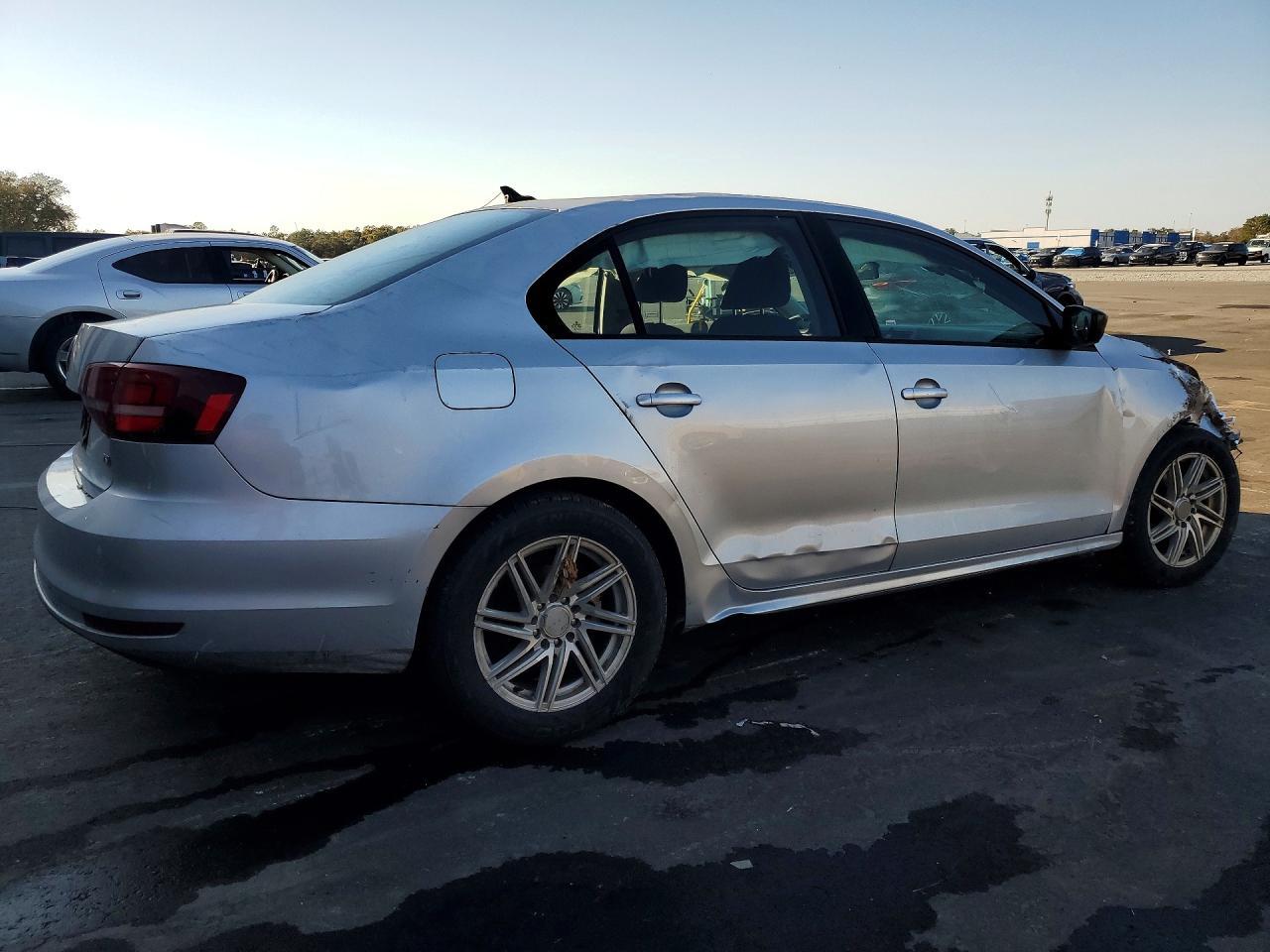 2016 Volkswagen Jetta S - Фото 3