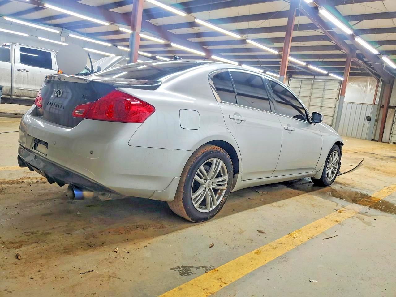 2013 Infiniti G37 - Image 3