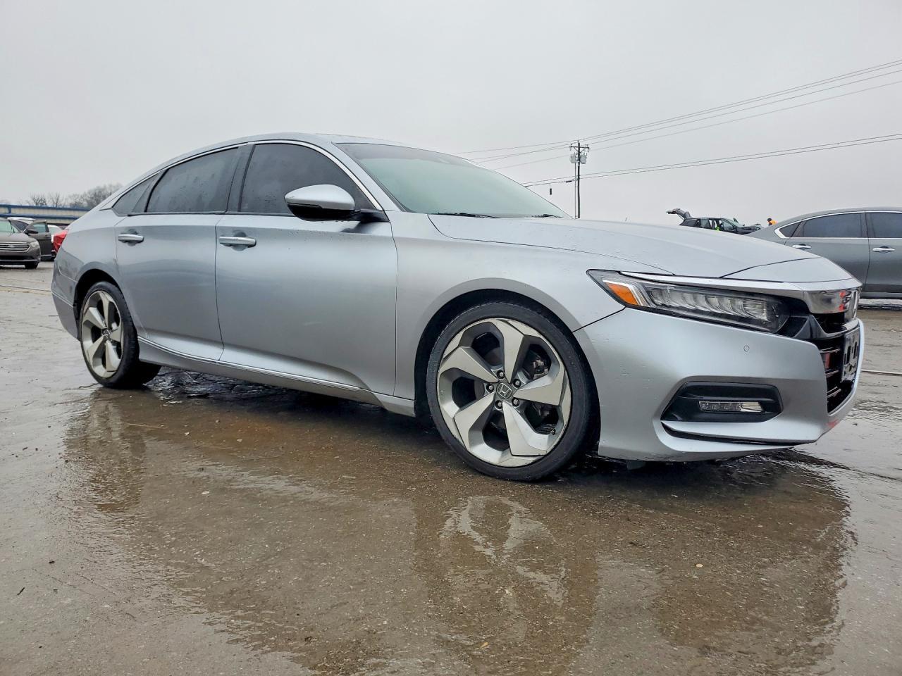 2018 Honda Accord Touring - Image 4