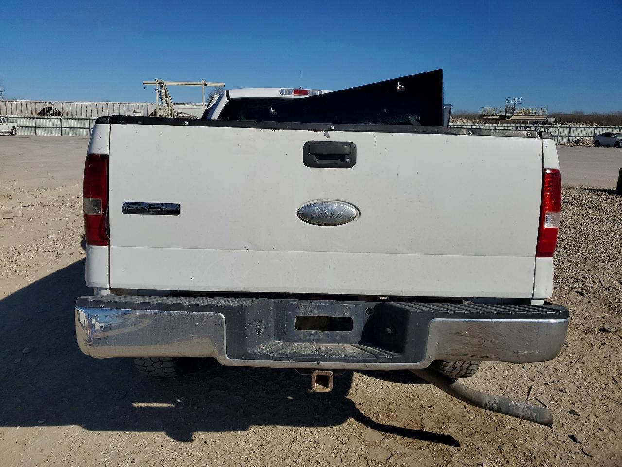 2004 Ford F150 - Image 6
