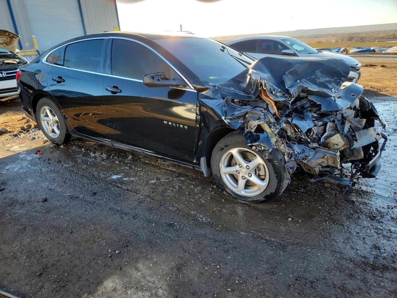 2017 Chevrolet Malibu Ls - Image 4