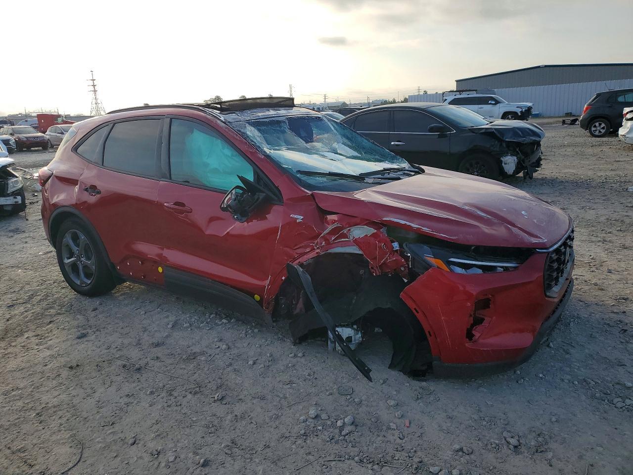2025 Ford Escape St Line - Image 4