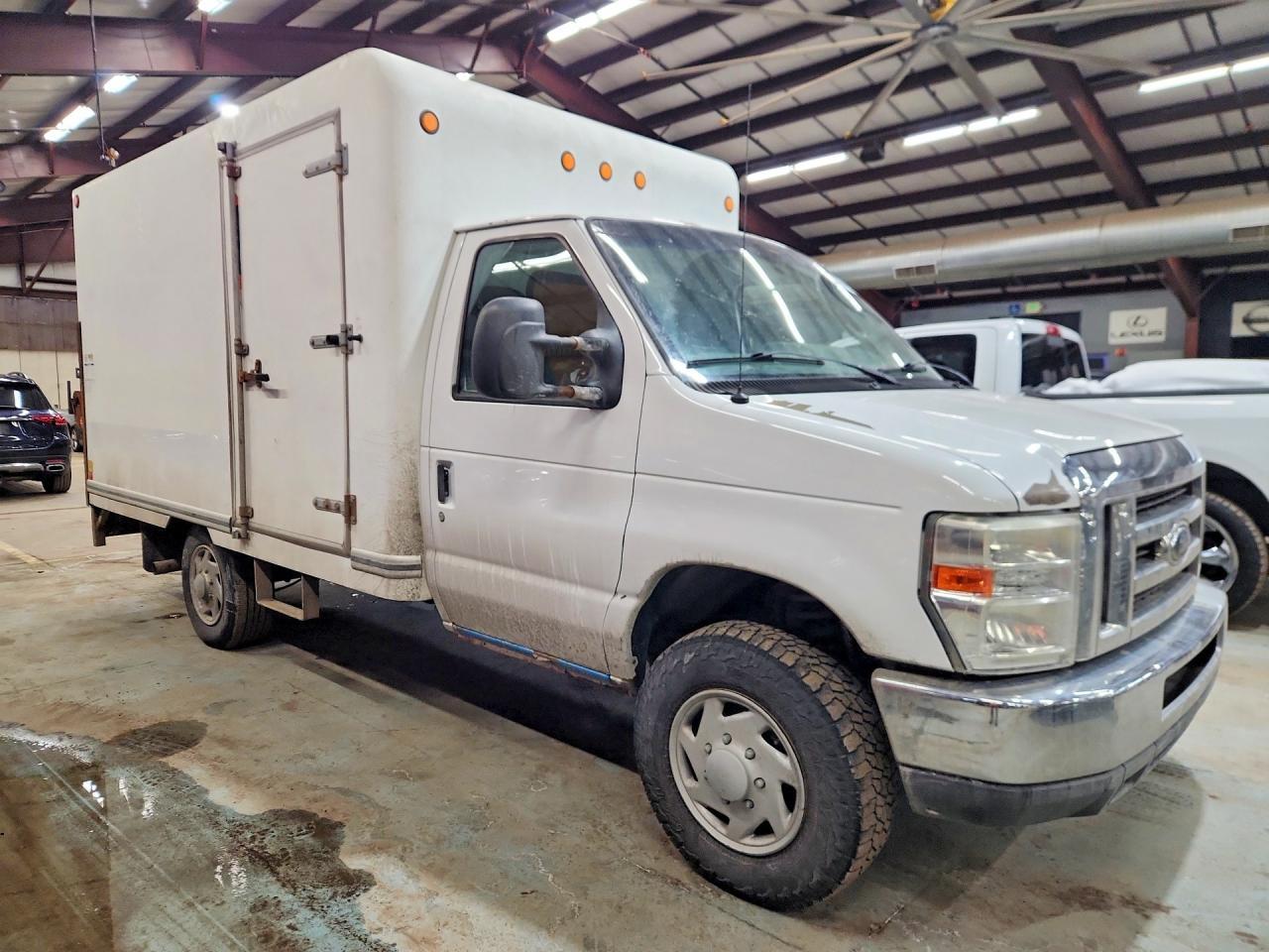 2011 Ford E350 Box Truck - Image 4