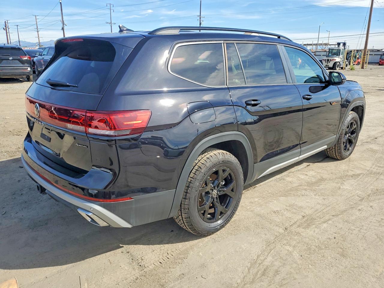 2025 Volkswagen Atlas Peak Edition Se - Фото 3