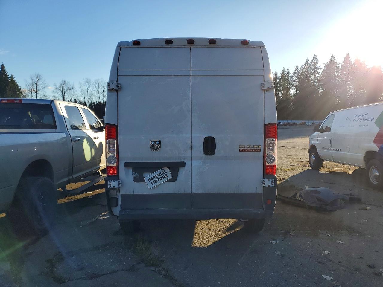 2017 Ram Promaster 2500 Delivery Van - Фото 6