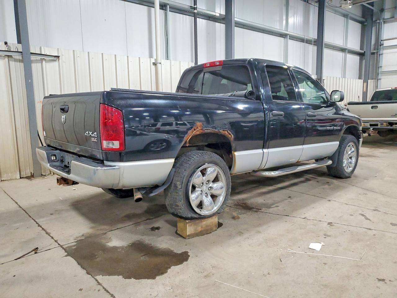 2005 Dodge Ram 1500 St - Фото 3