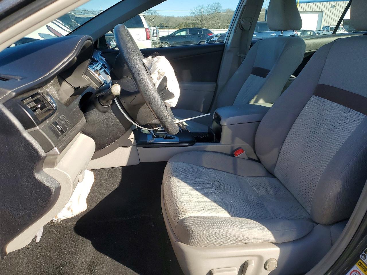 2013 Toyota Camry L - Image 7