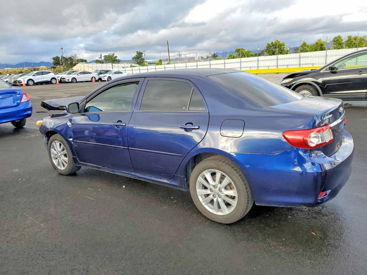2013 Toyota Corolla Base - Фото 2