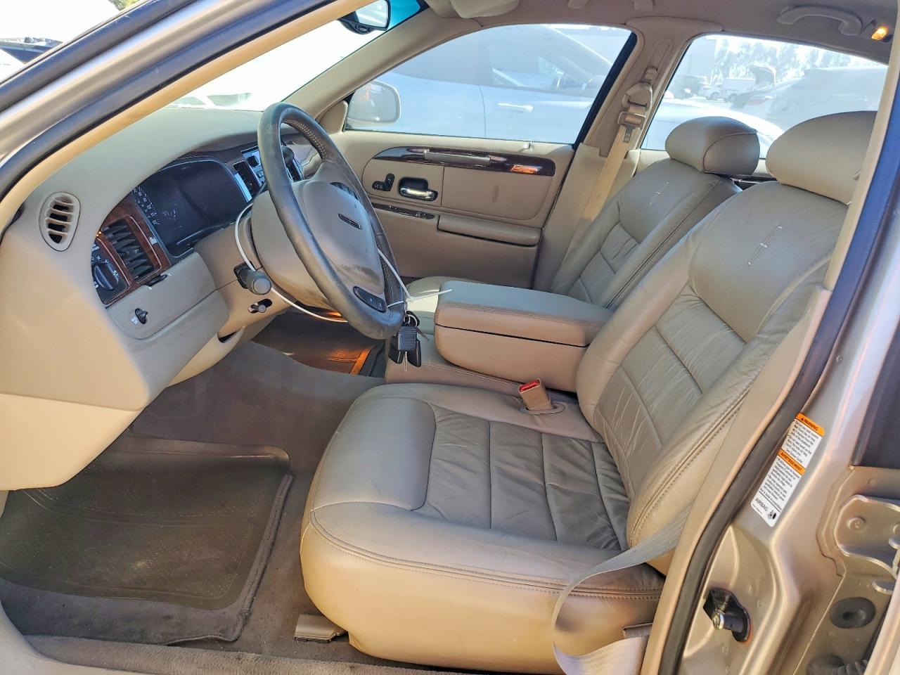 2000 Lincoln Town Car Executive - Фото 7