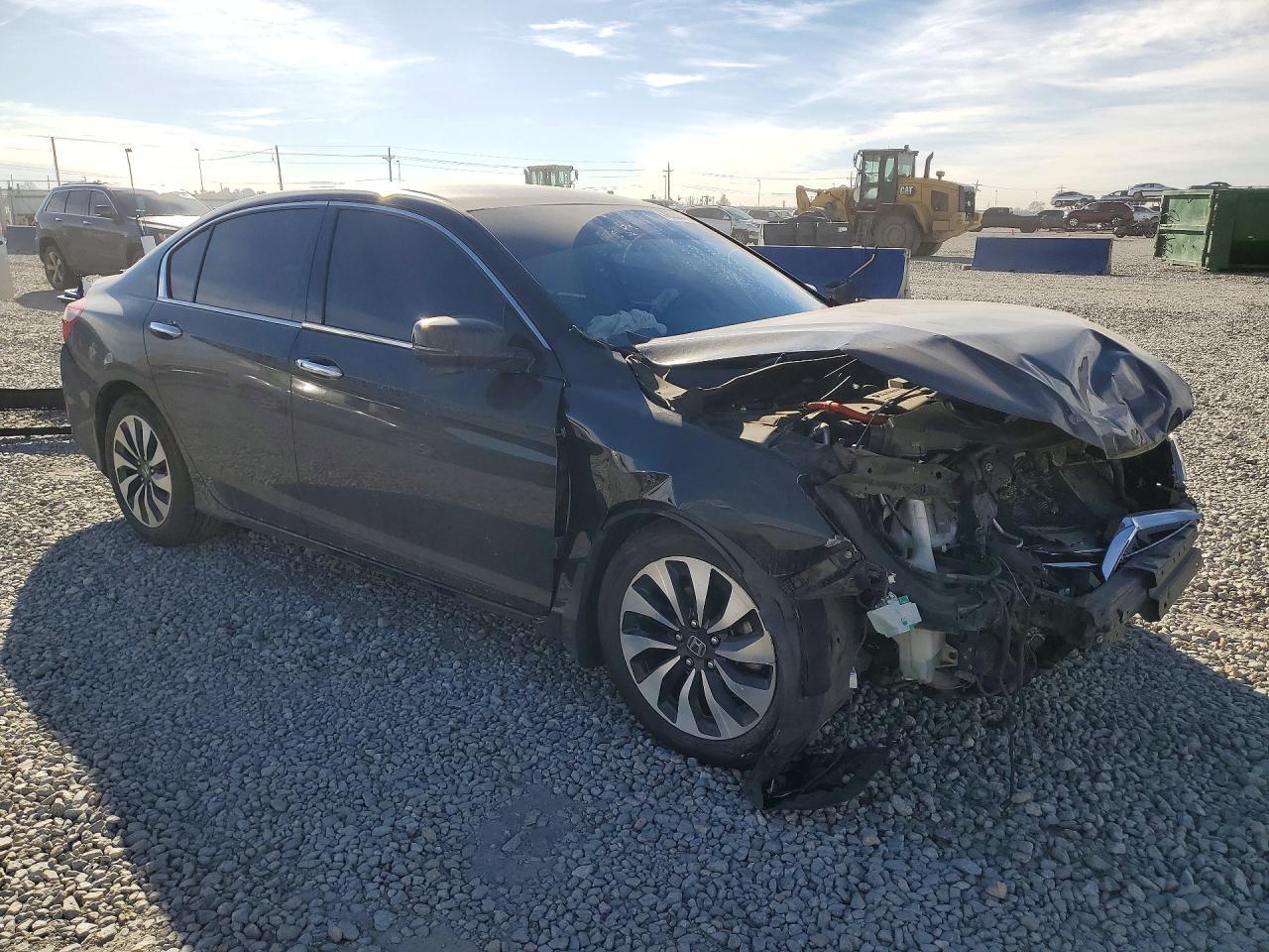 2017 Honda Accord Hybrid - Image 4