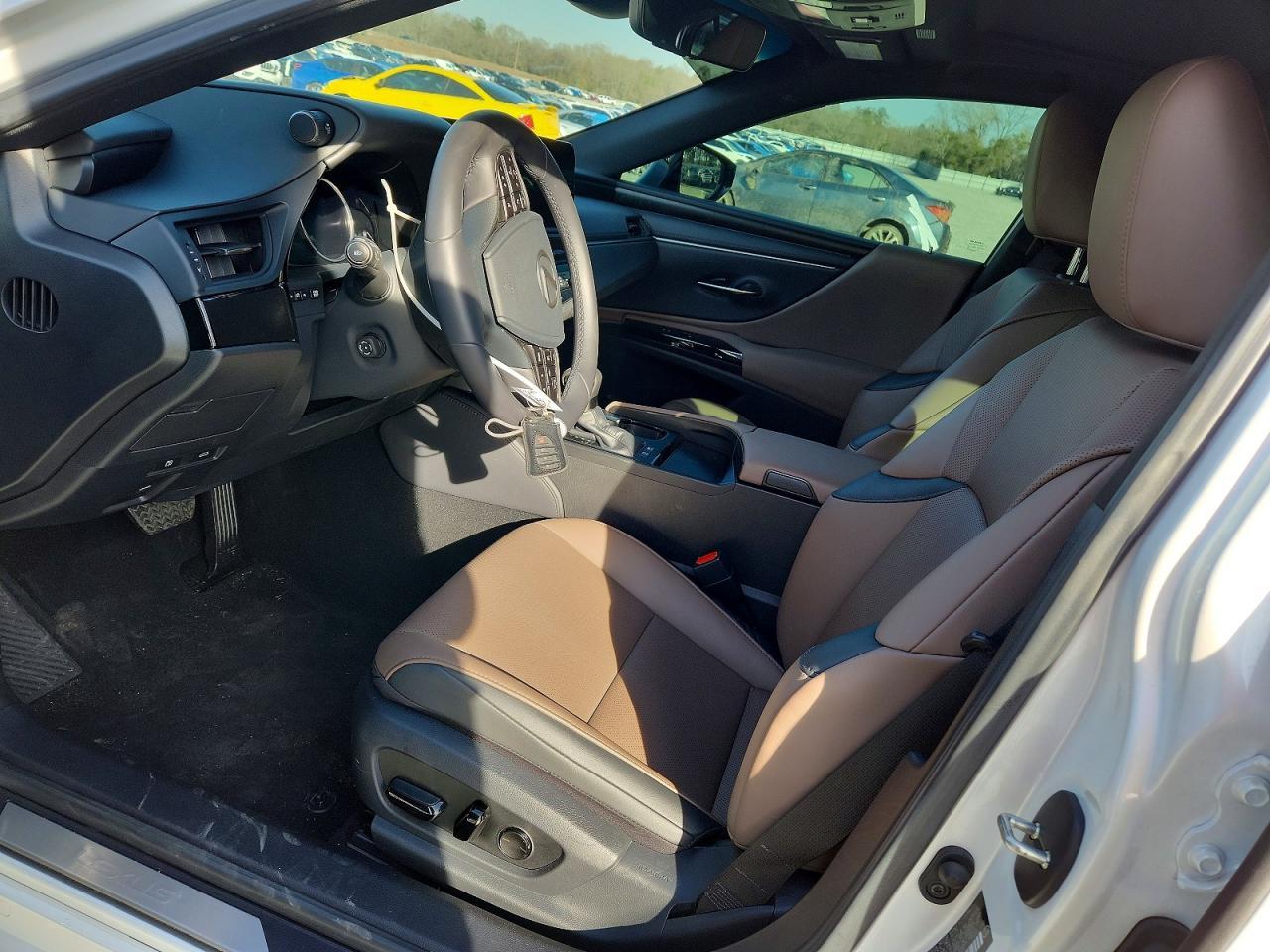 2025 Lexus Es 300H Base - Фото 7