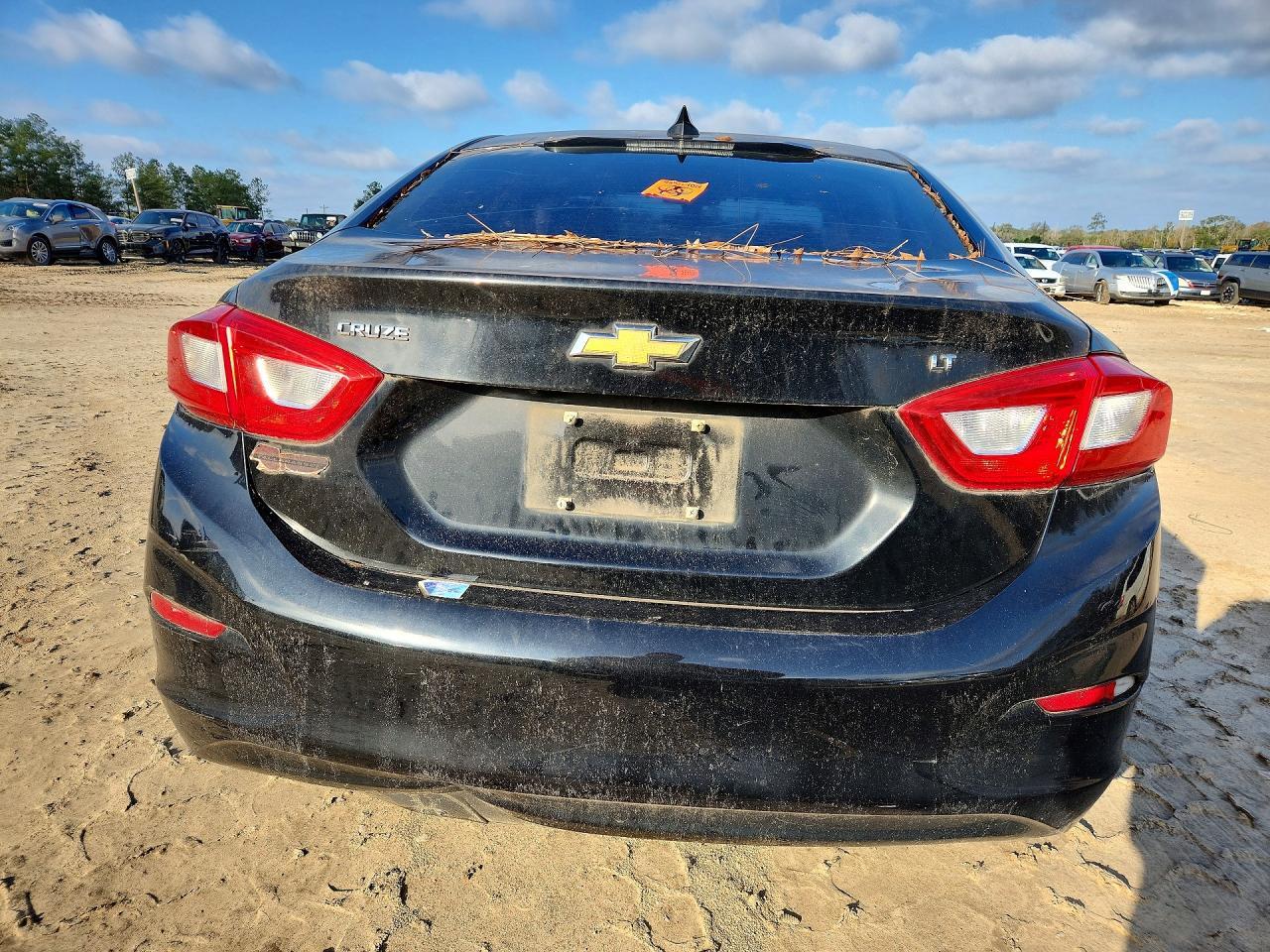 2017 Chevrolet Cruze Lt - Image 6