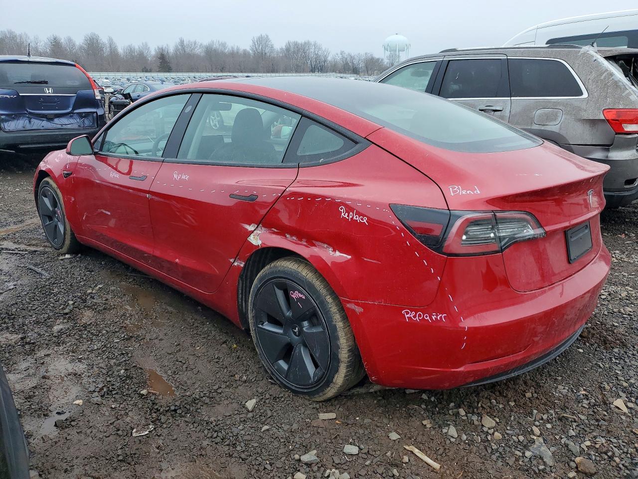 2023 Tesla Model 3 - Фото 2