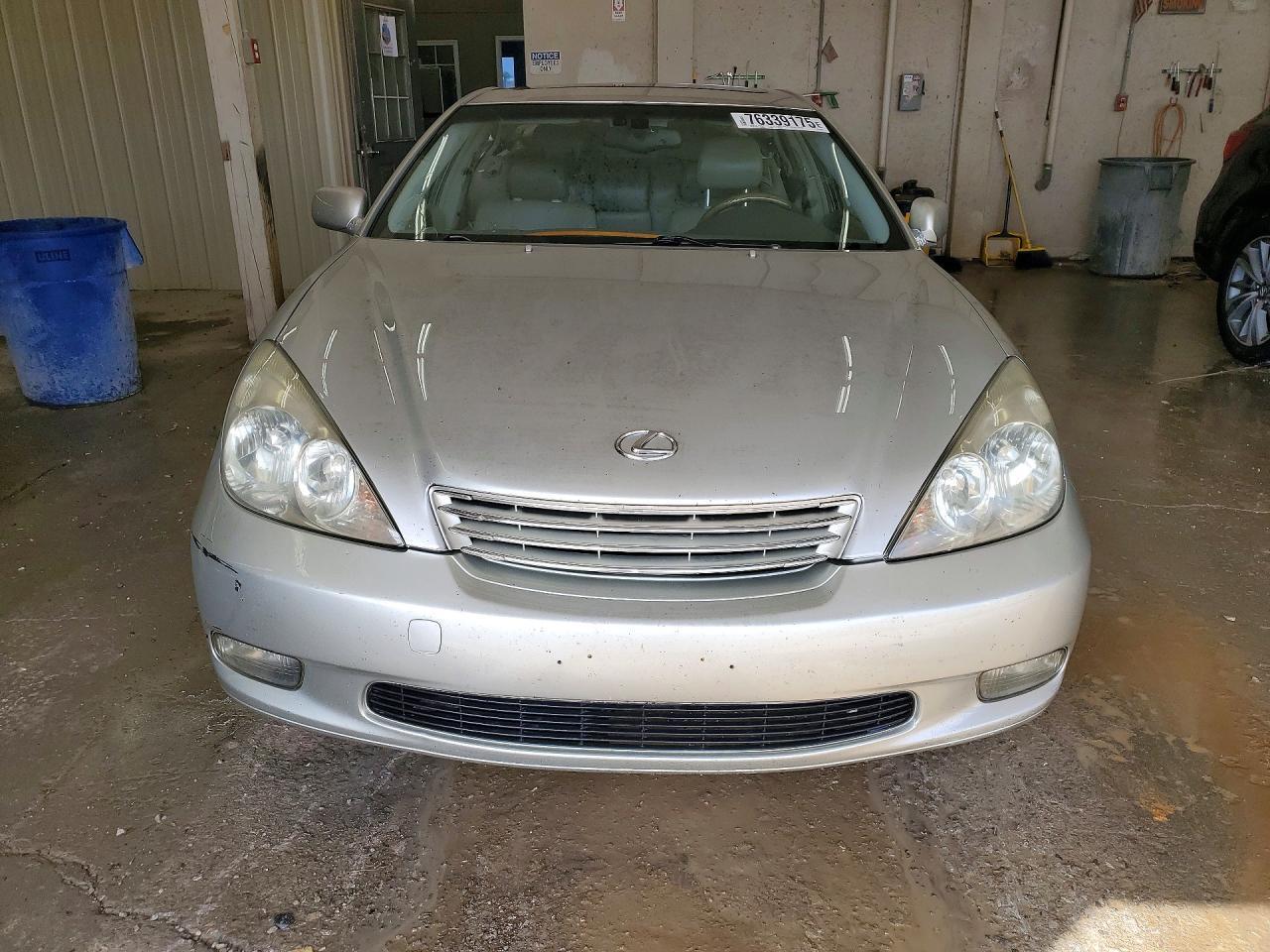 2002 Lexus Es 300 - Image 5