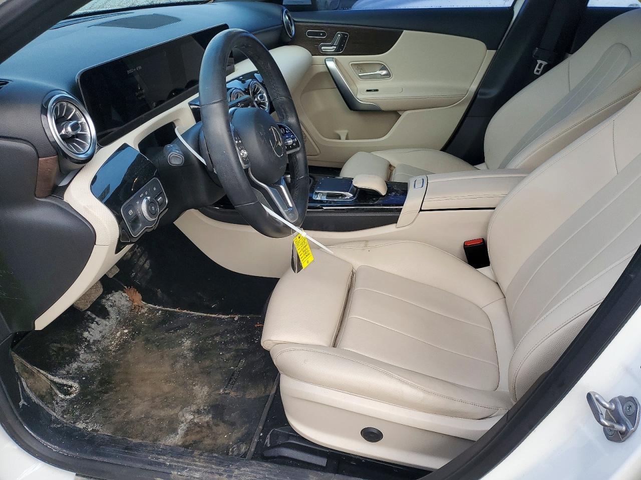 2019 Mercedes-Benz A 220 4Matic - Image 7