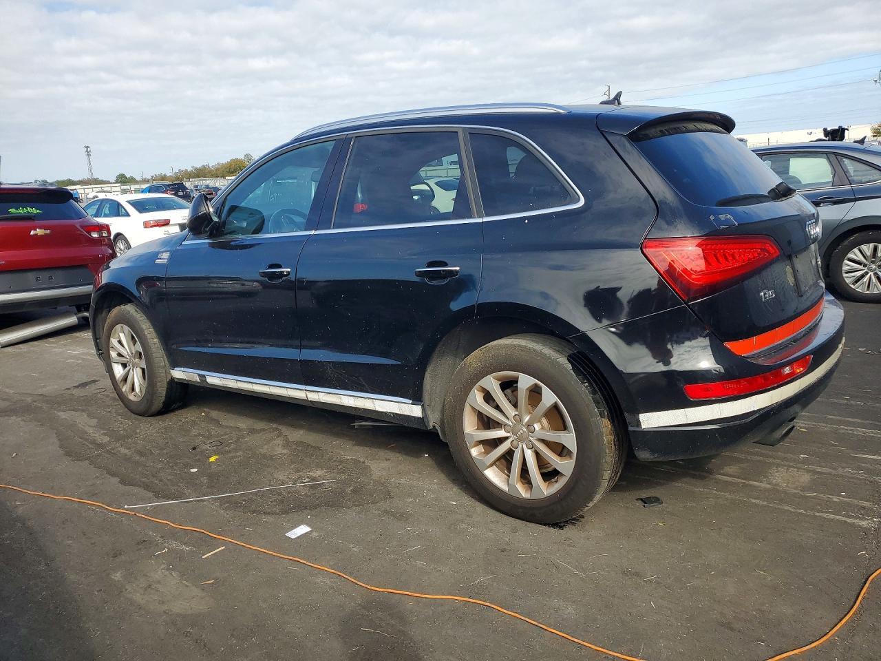 2015 Audi Q5 Premium - Image 2