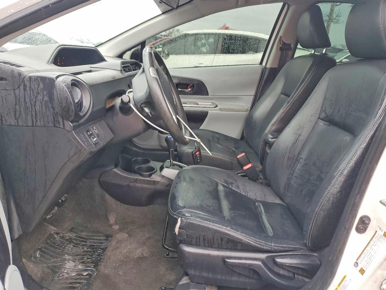 2012 Toyota Prius C - Фото 7