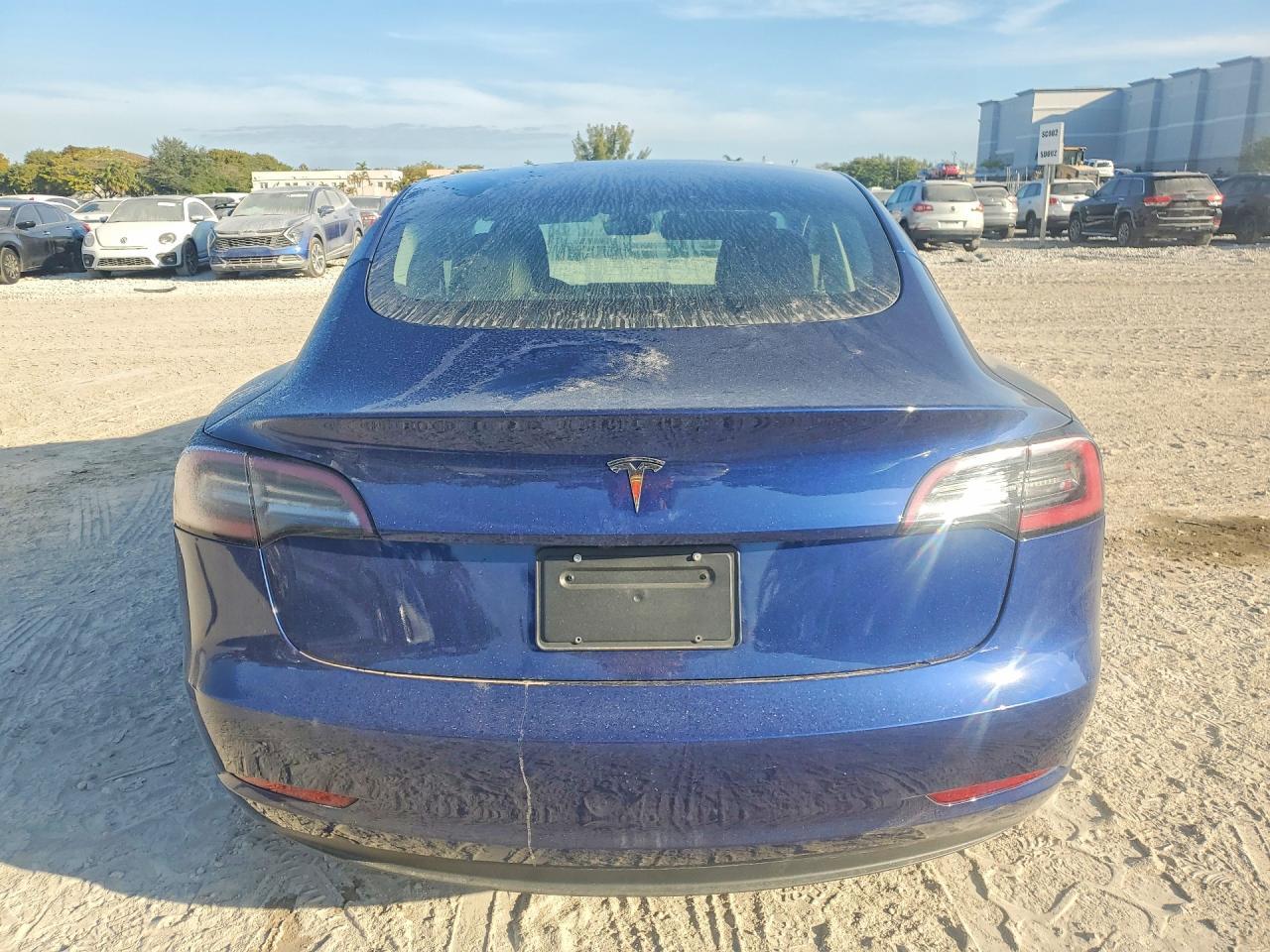 2023 Tesla Model 3 - Фото 6