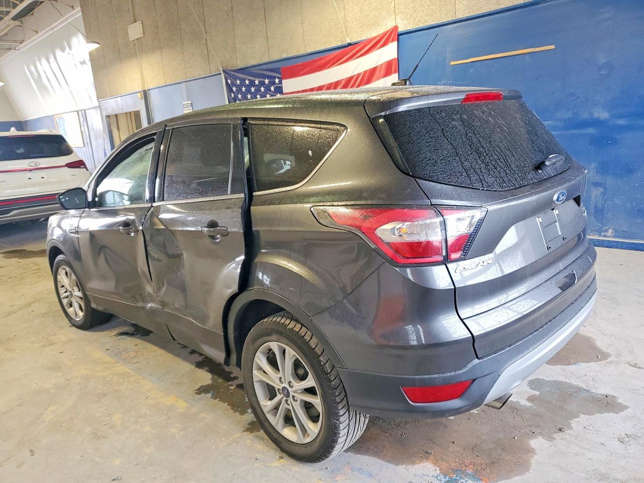 2017 Ford Escape Se - Image 2