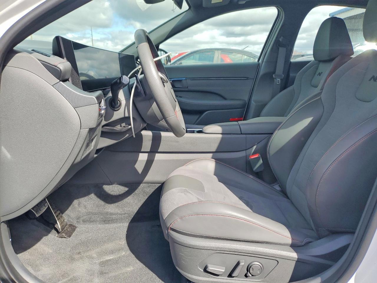 2025 Hyundai Sonata N Line - Image 7