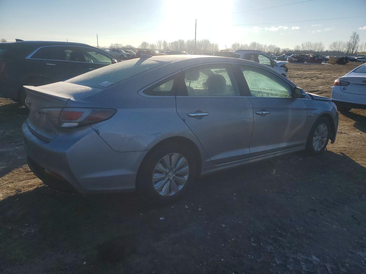 2017 Hyundai Sonata Hybrid - Фото 3