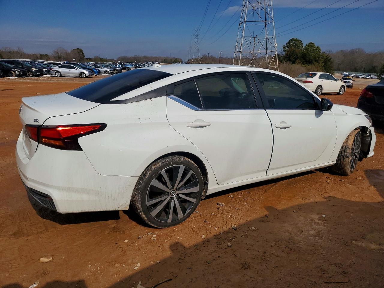 2019 Nissan Altima Sr - Фото 3