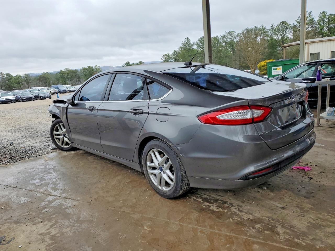 2013 Ford Fusion Se - Фото 2
