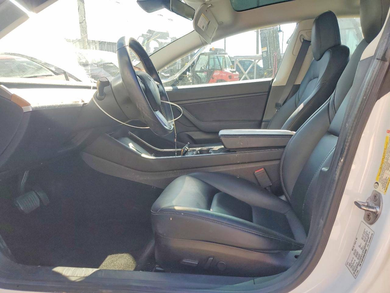 2019 Tesla Model 3 - Image 7