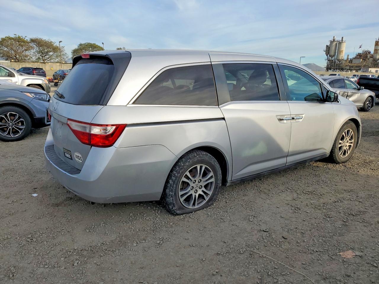2011 Honda Odyssey - Фото 3