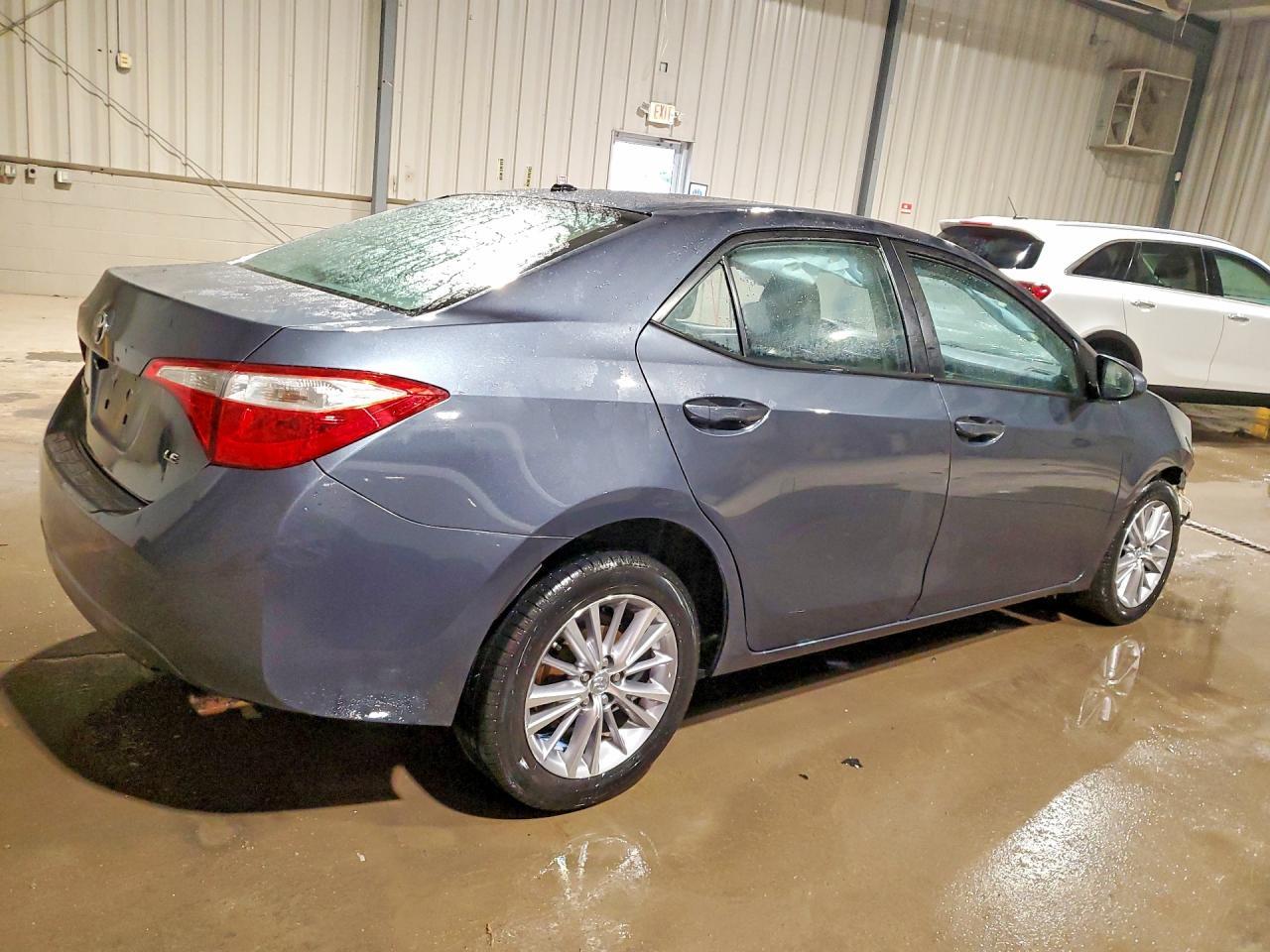 2014 Toyota Corolla L - Фото 3