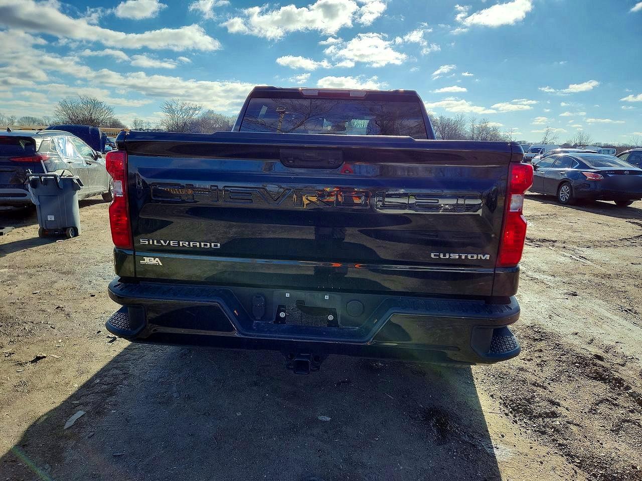 2023 Chevrolet Silverado K1500 Custom - Фото 6