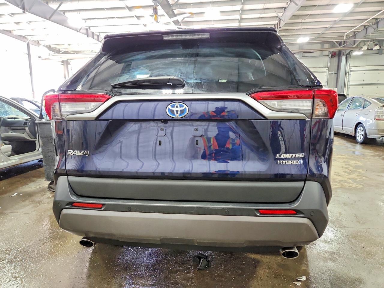 2021 Toyota Rav4 Hybrid Limited - Фото 6