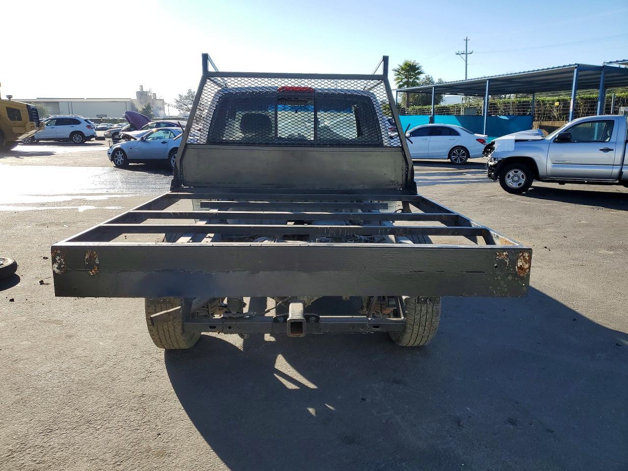 2001 Nissan Frontier Flatbed Truck - Фото 6
