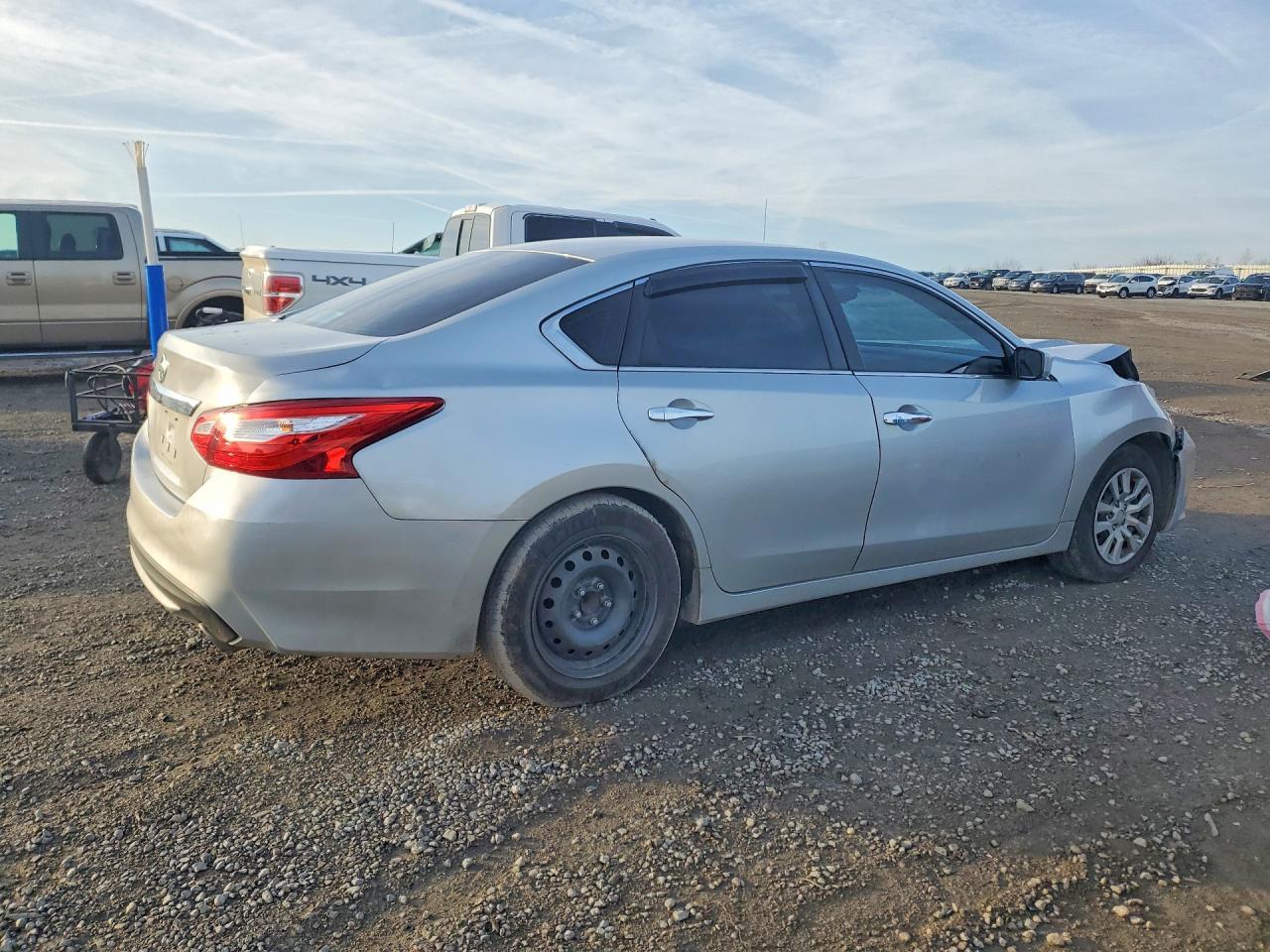 2016 Nissan Altima 2.5 - Фото 3