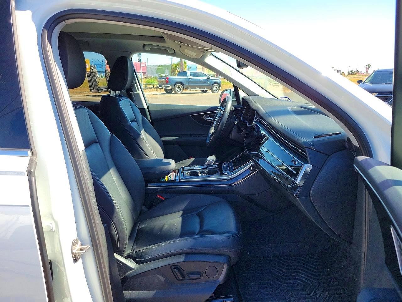 2023 Audi Q7 Premium Plus - Image 5