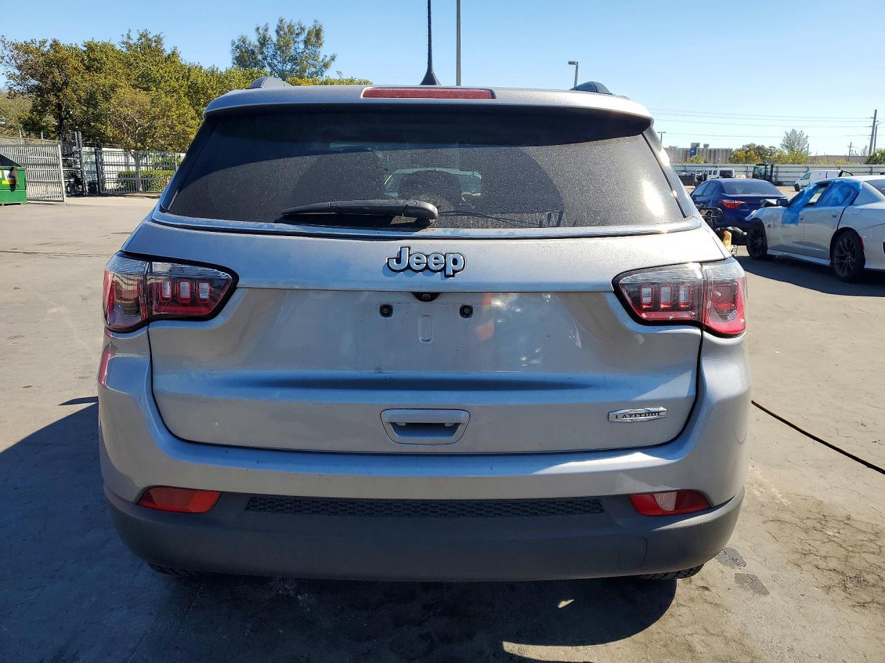 2018 Jeep Compass Latitude - Фото 6