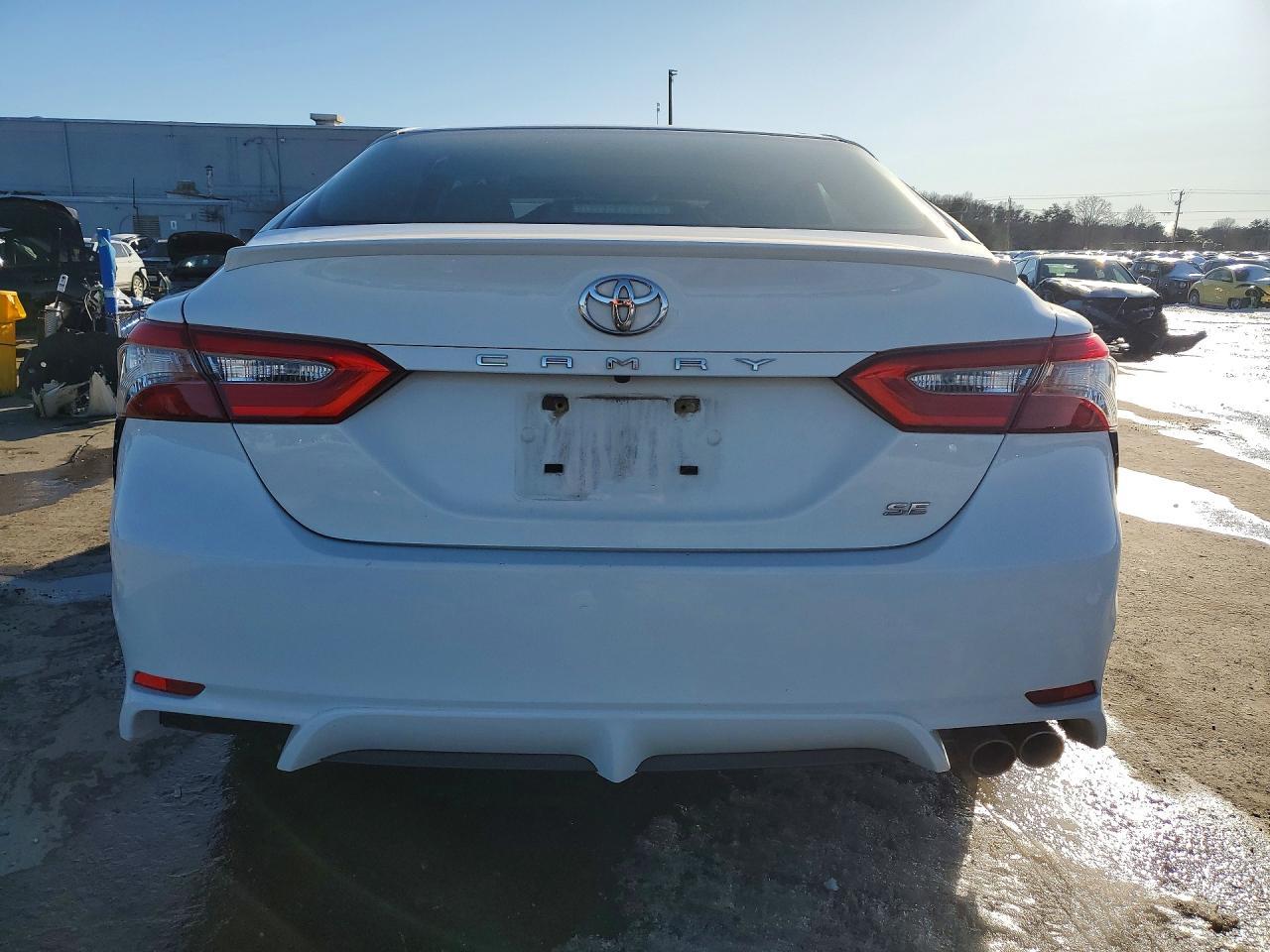 2018 Toyota Camry L - Фото 6