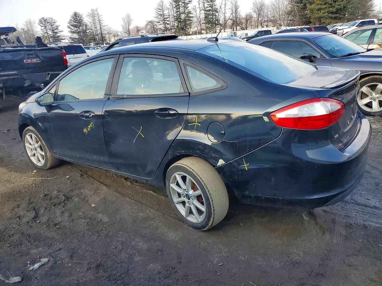 2019 Ford Fiesta Se - Image 2