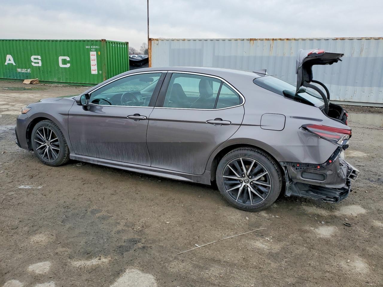 2021 Toyota Camry Se - Image 2