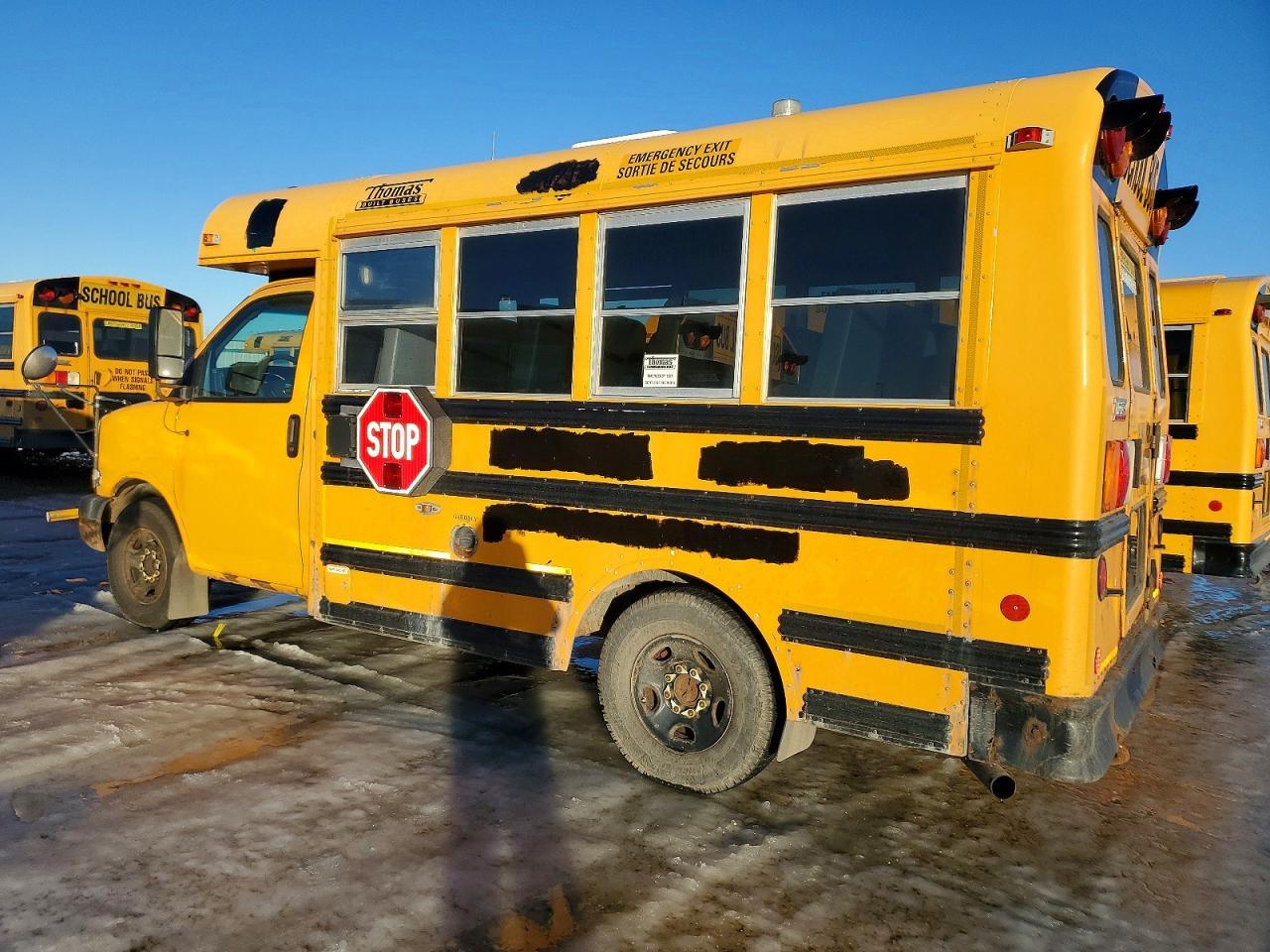 2010 Chevrolet Express G3 - School Bus - Image 3
