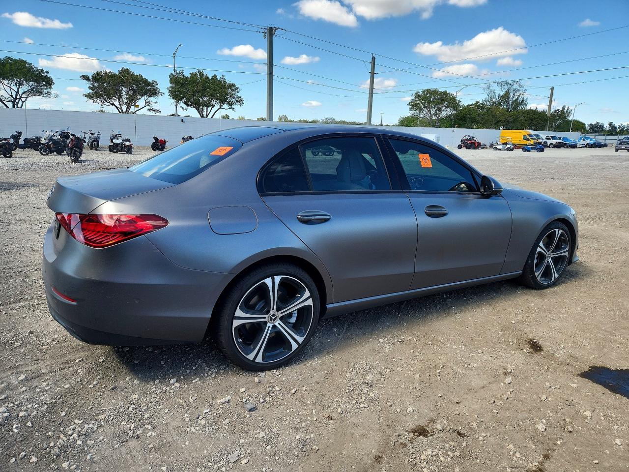 2023 Mercedes-Benz C 300 - Фото 3