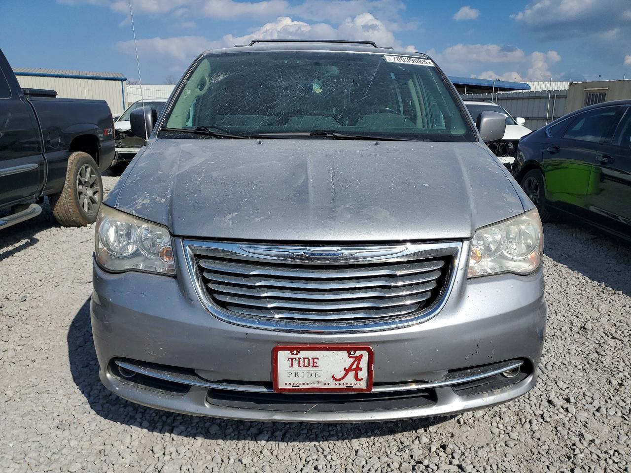 2014 Chrysler Town & Country Touring - Фото 5