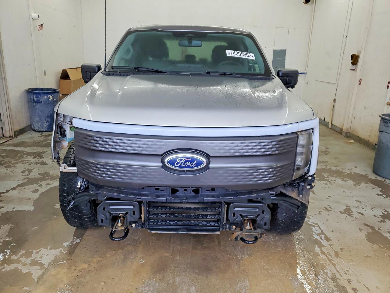 2023 Ford F150 Lightning Pro - Image 5