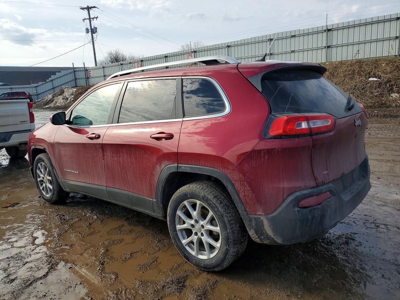 2015 Jeep Cherokee Latitude - Фото 2