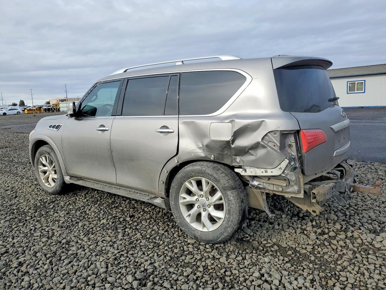 2013 Infiniti Qx56 - Image 2