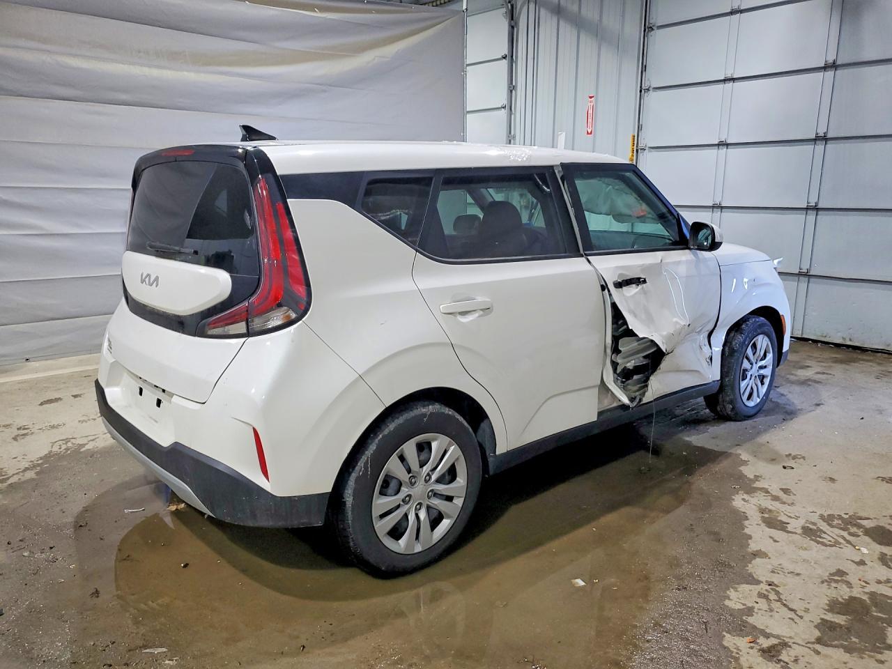 2023 Kia Soul Lx - Image 3