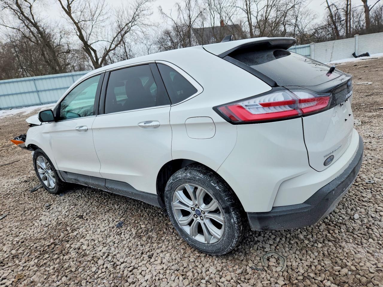 2022 Ford Edge Titanium - Фото 2