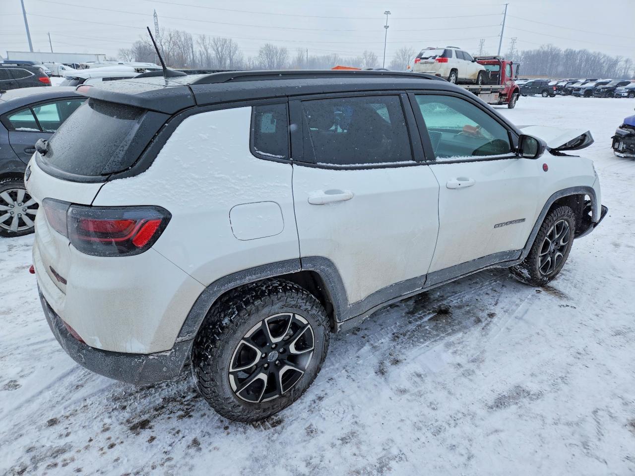 2024 Jeep Compass Trailhawk - Фото 3