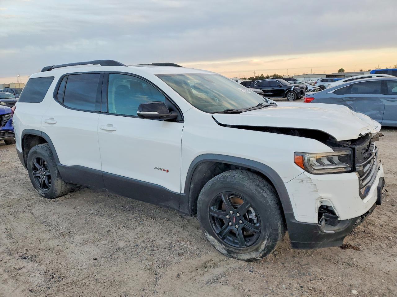 2023 GMC Acadia At4 - Фото 4