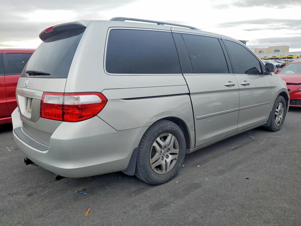 2007 Honda Odyssey - Image 3